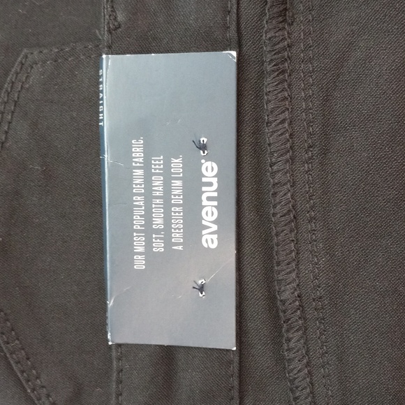 Women's Pants - Picture 6 of 10